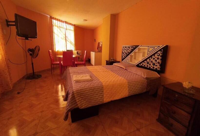 پانسیون Travel House