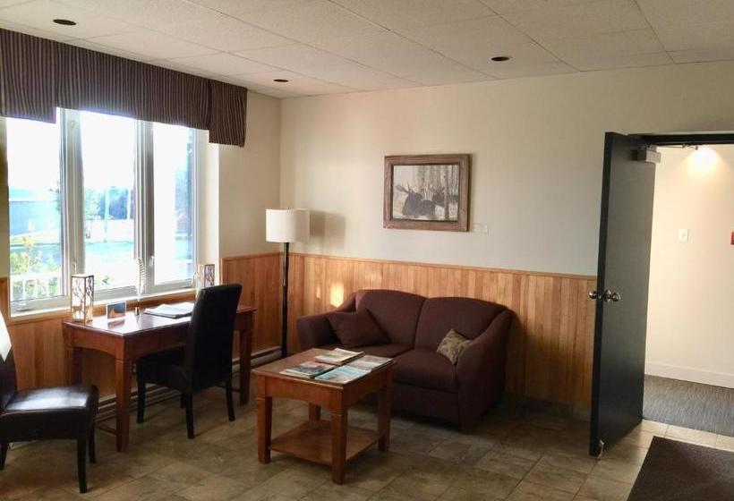 فندق صغير Auberge   Village Grande Nature Chic Chocs