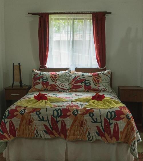 הוסטל Hostal Y Cabañas Aorangi