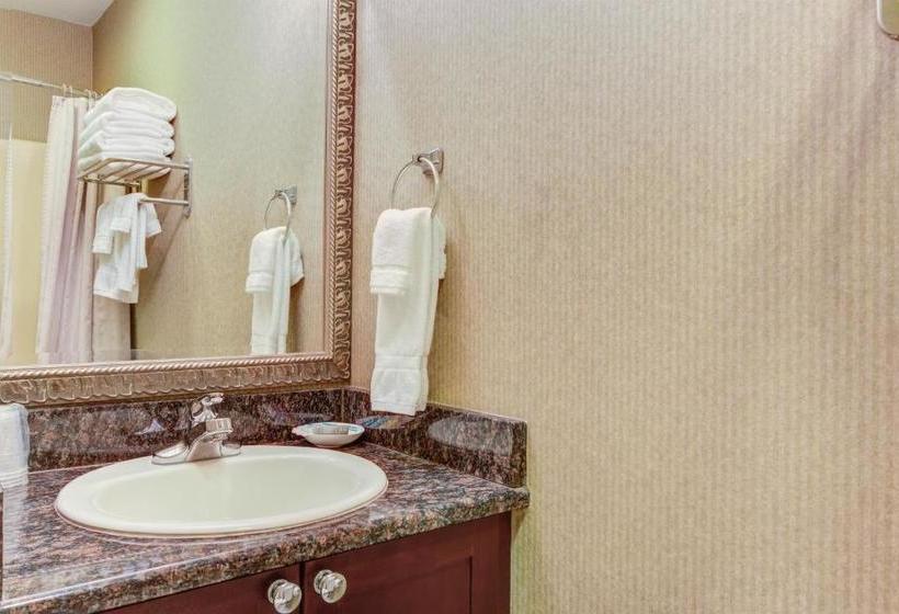 فندق صغير Long Island Lake Resort