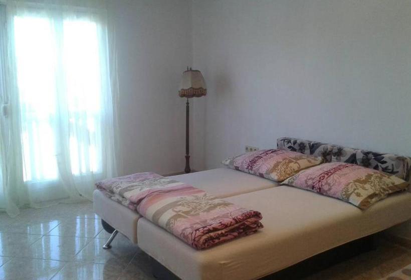 هاستل Prenociste Orhideja