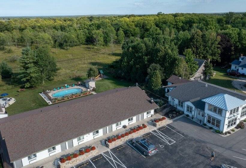 فندق صغير Sister Bay Inn