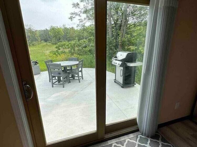 فندق صغير Sister Bay Inn