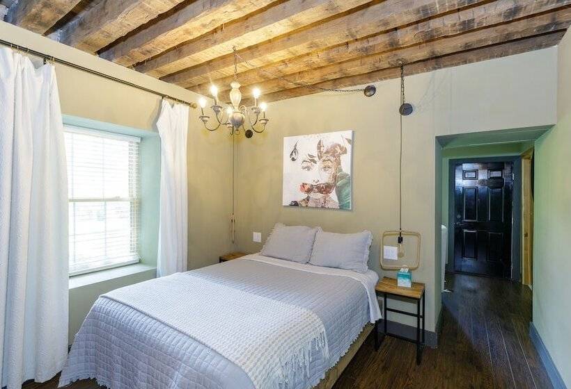 호스텔 The Inn At Warm Springs