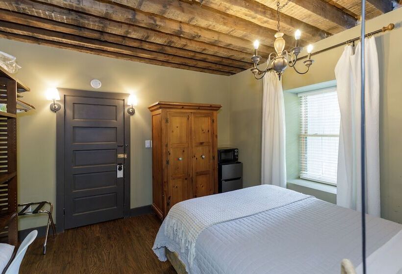 호스텔 The Inn At Warm Springs