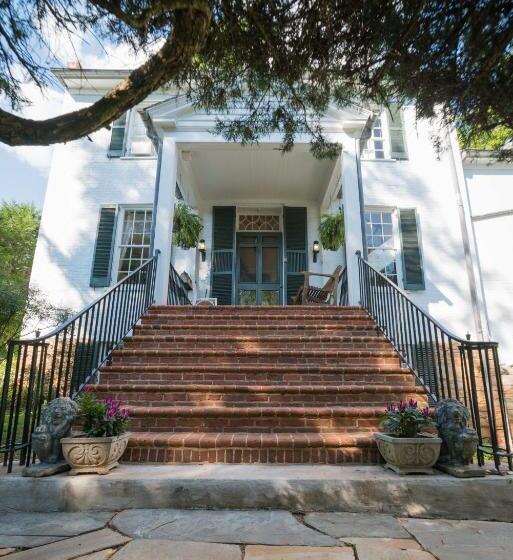 مبيت وإفطار Chilton House Suites