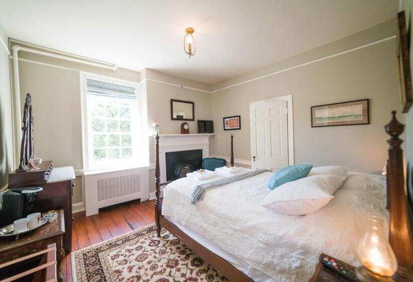 مبيت وإفطار Chilton House Suites