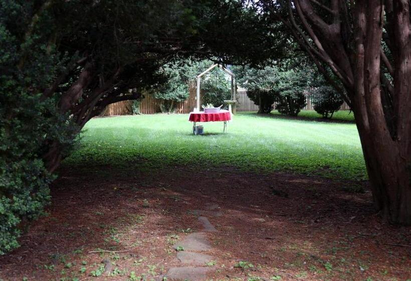 مبيت وإفطار Chilton House Suites