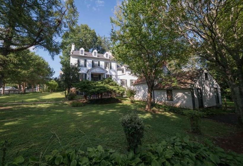 مبيت وإفطار Chilton House Suites