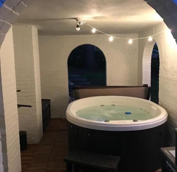 مبيت وإفطار Chilton House Suites