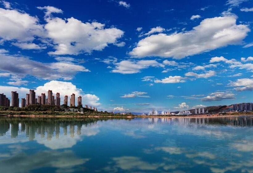 Doudou Meilan Fengqing Inn