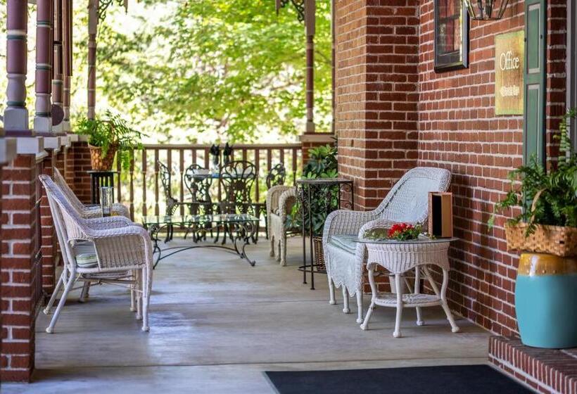 هتل Angel At Rose Hall