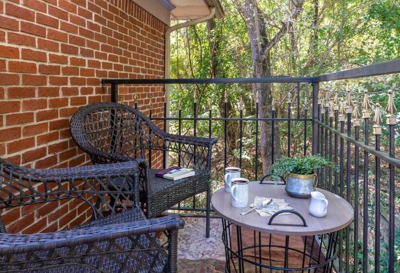 هتل Angel At Rose Hall