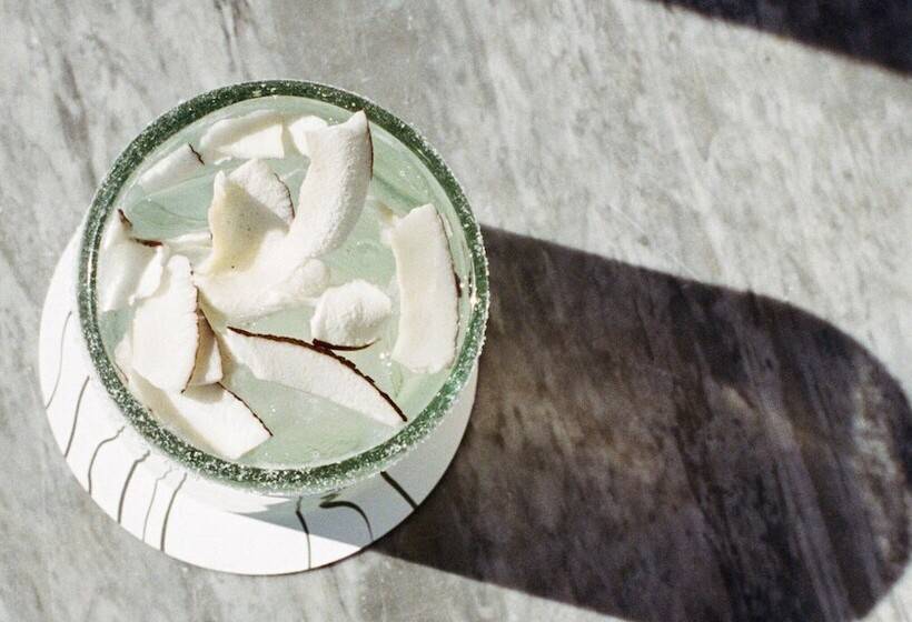 Отель The Surfrider Malibu