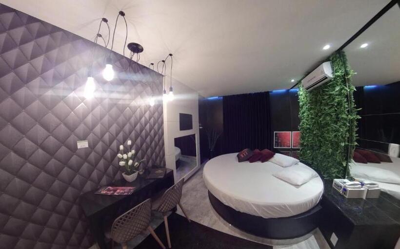 Motel Paradiso Soledade