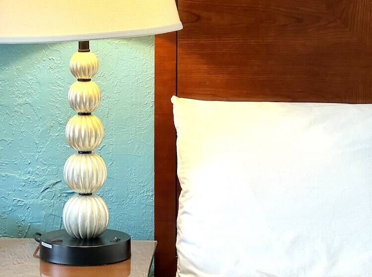 فندق على الطريق Relax Inn Lawton