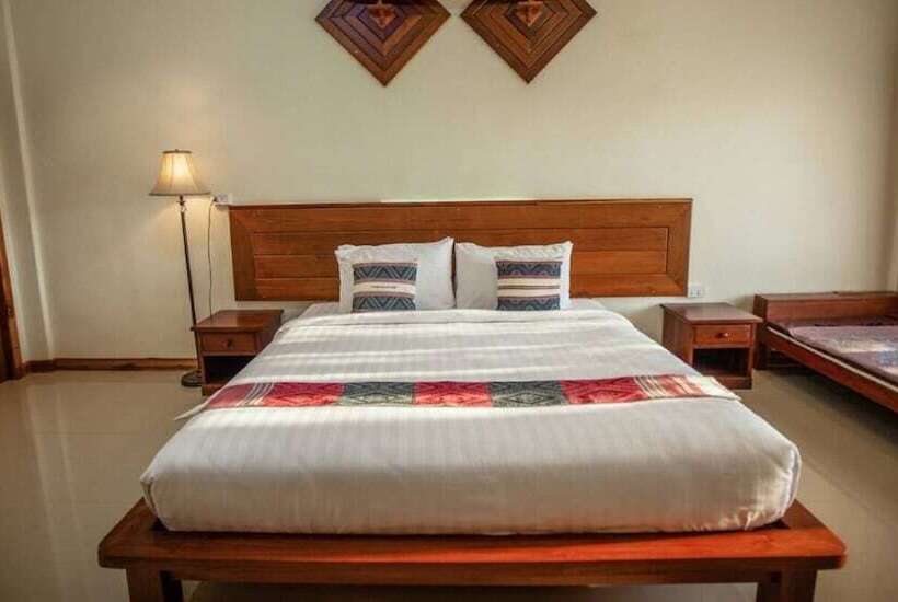 Nan Green Lake View Resort