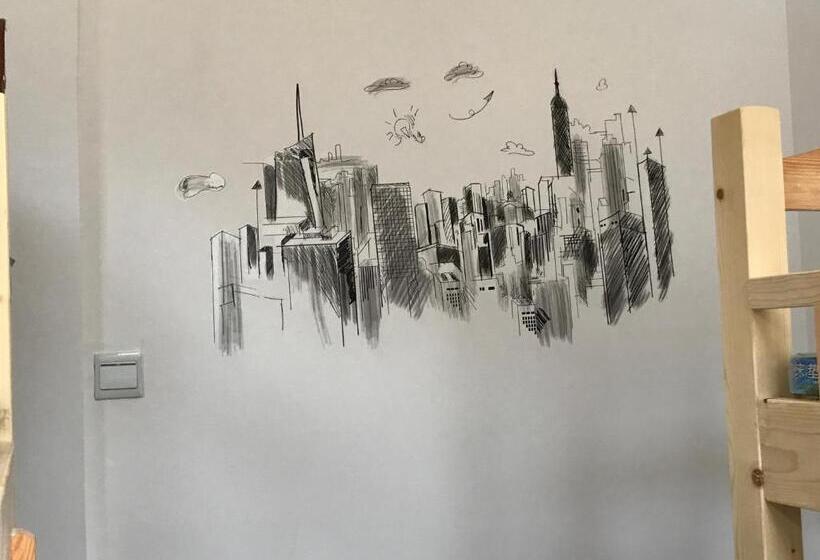 No. 6 Cuobian Hostel