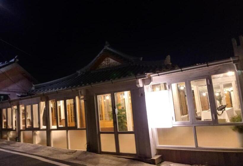 Pensione Hundred Years Hanok