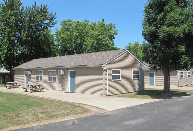 پانسیون Little Ted's Cottages