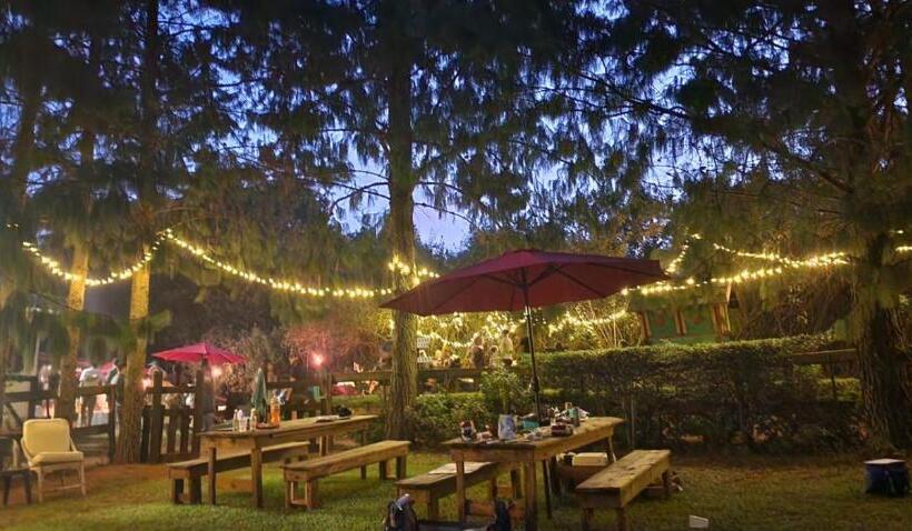 ペンション Woodcutters Guest House