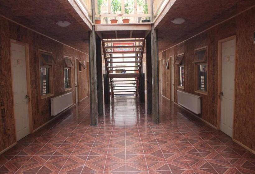 הוסטל Hostal Baquedano