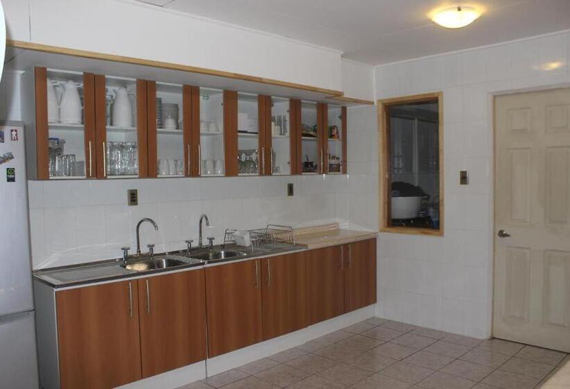 فندق صغير Hostal Baquedano