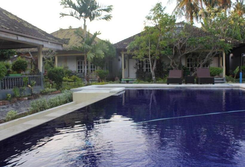 הוסטל Taman Lily S