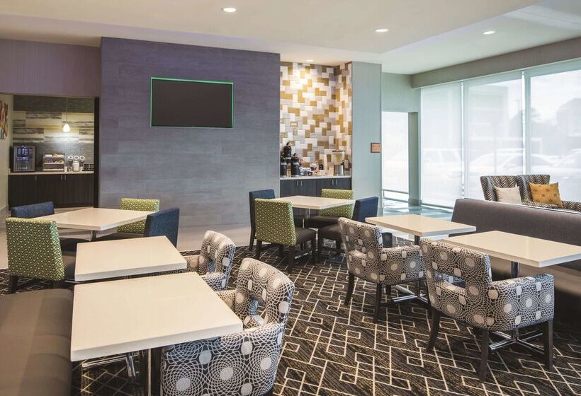 فندق La Quinta Inn & Suites By Wyndham Atlanta South   Mcdonough