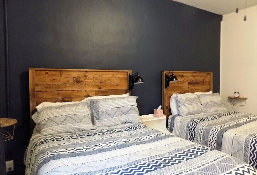 فندق The Landmark Inn