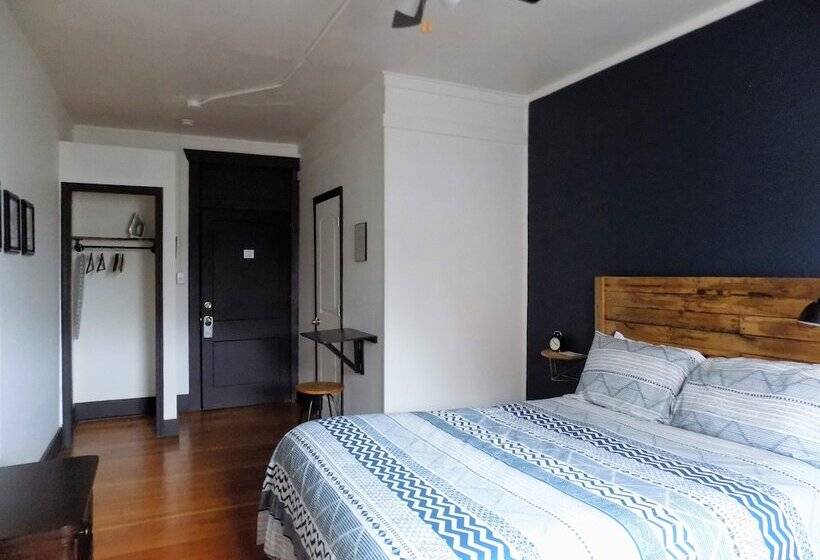 فندق The Landmark Inn