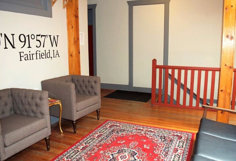 فندق The Landmark Inn