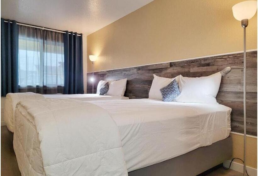 فندق على الطريق Buckley Inn