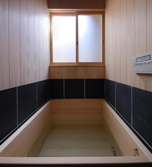 پانسیون 古民家の宿宰嘉庵 Traditionaljapanisehotel Saikaan