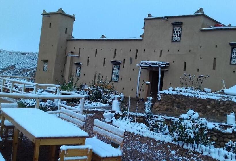 پانسیون Kasbah Izoran