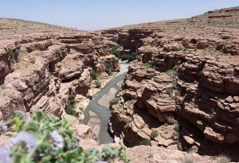 پانسیون Kasbah Izoran