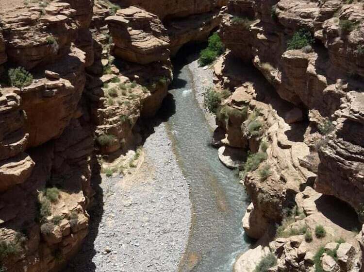 پانسیون Kasbah Izoran