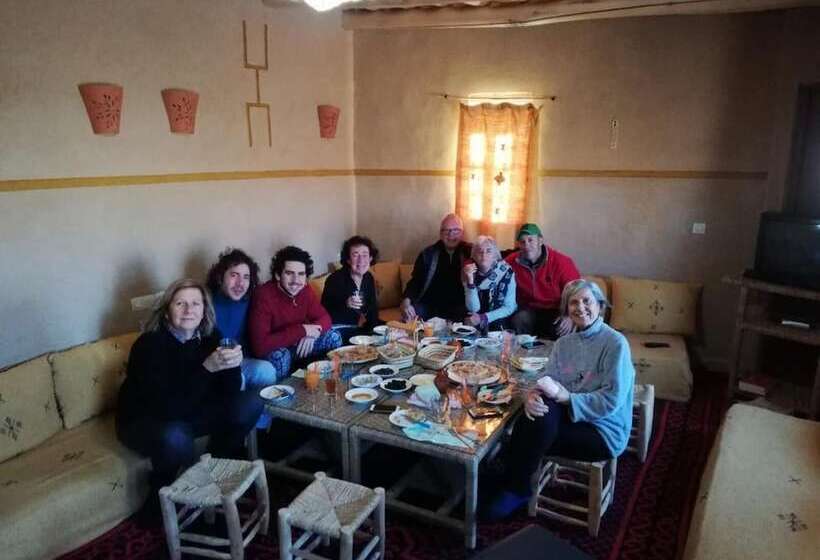 پانسیون Kasbah Izoran