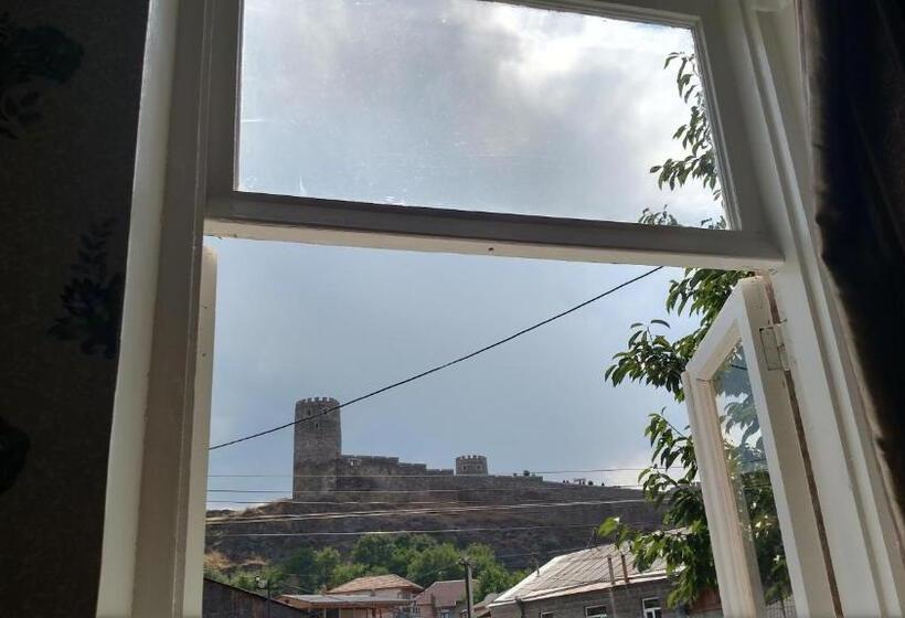 پانسیون Castle