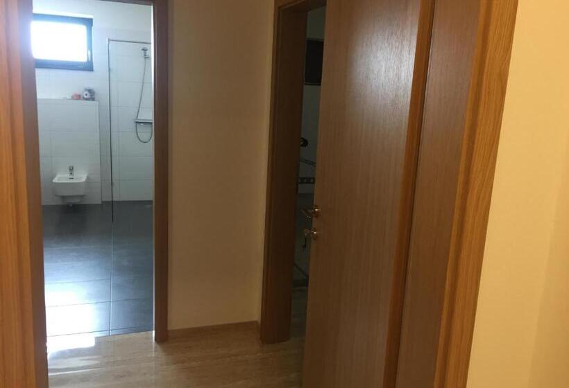 بنسيون Penzion Za Radnicí