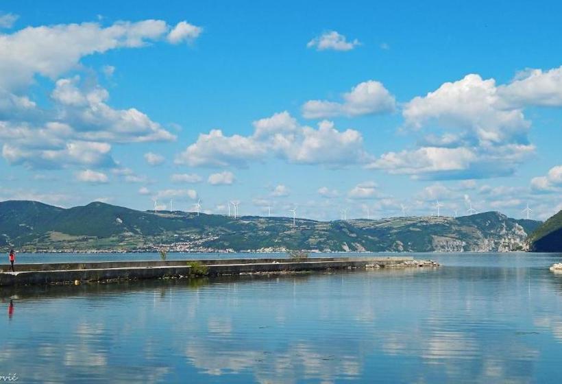 پانسیون Villa Mara