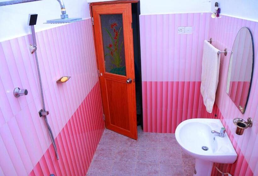 بنسيون Siluni Homes