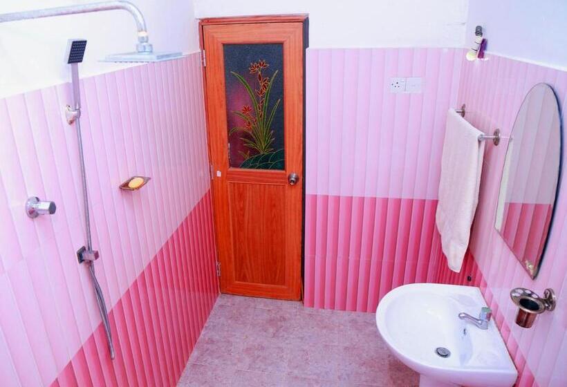 بنسيون Siluni Homes