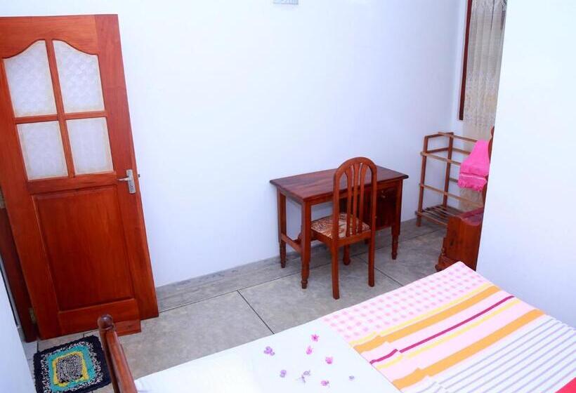 بنسيون Siluni Homes