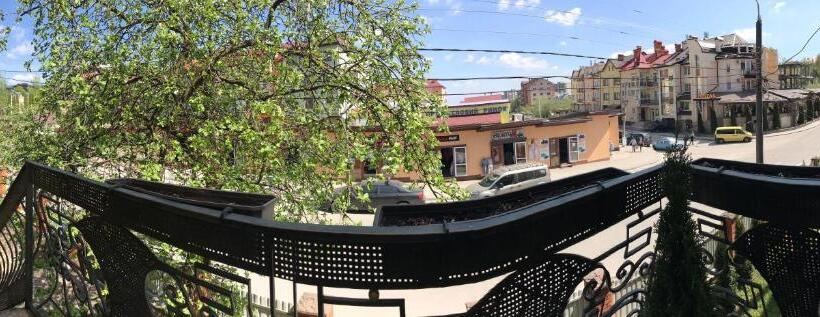 پانسیون Villa L Vovskaia