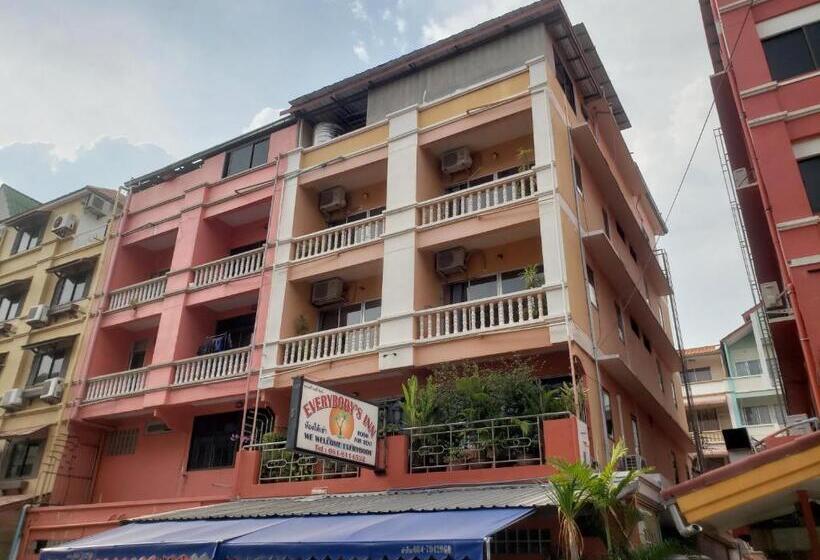 Общежитие Everybody S Inn