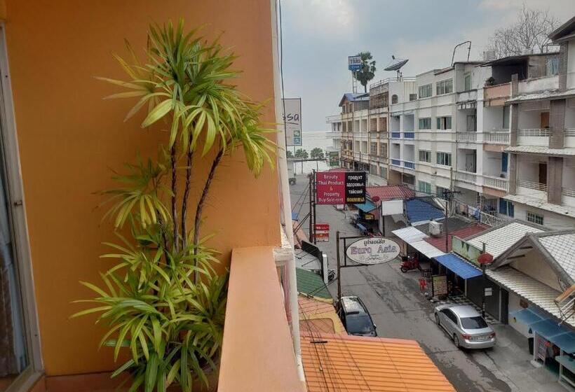 Общежитие Everybody S Inn