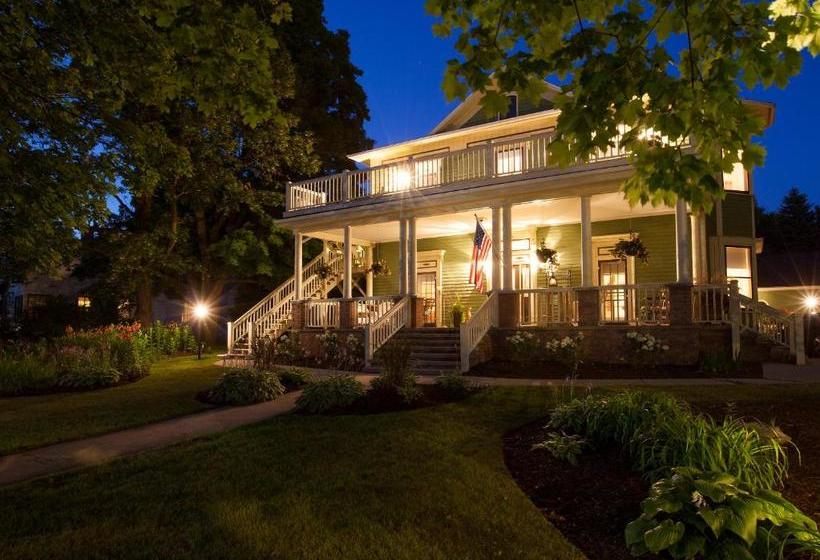 Bed and Breakfast The Foxglove Inn