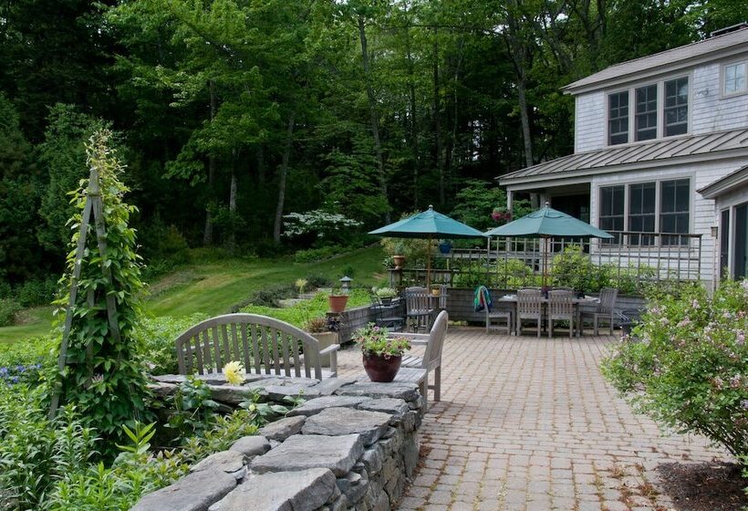 Coveside Bed & Breakfast