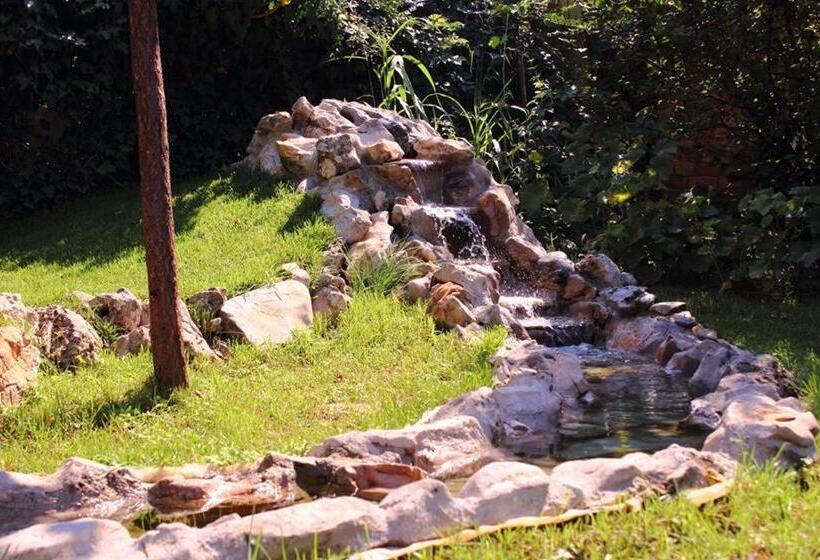 پانسیون Laguna Green Guest House